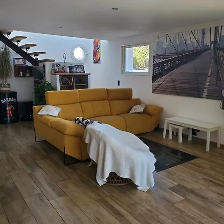 빌라 Maison Familiale Avec Piscine *
