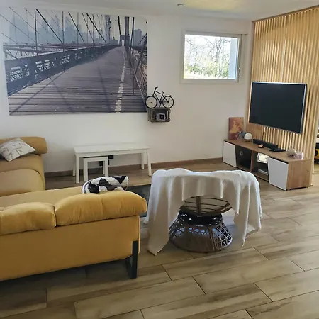 Maison Familiale Avec Piscine 빌라 *